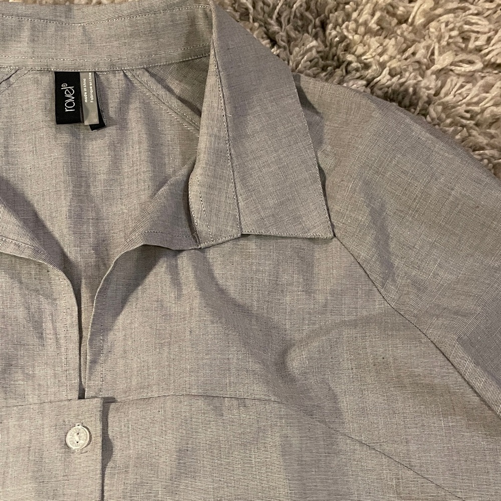 Ravel Soft Gray Women's Button-Up Blouse
